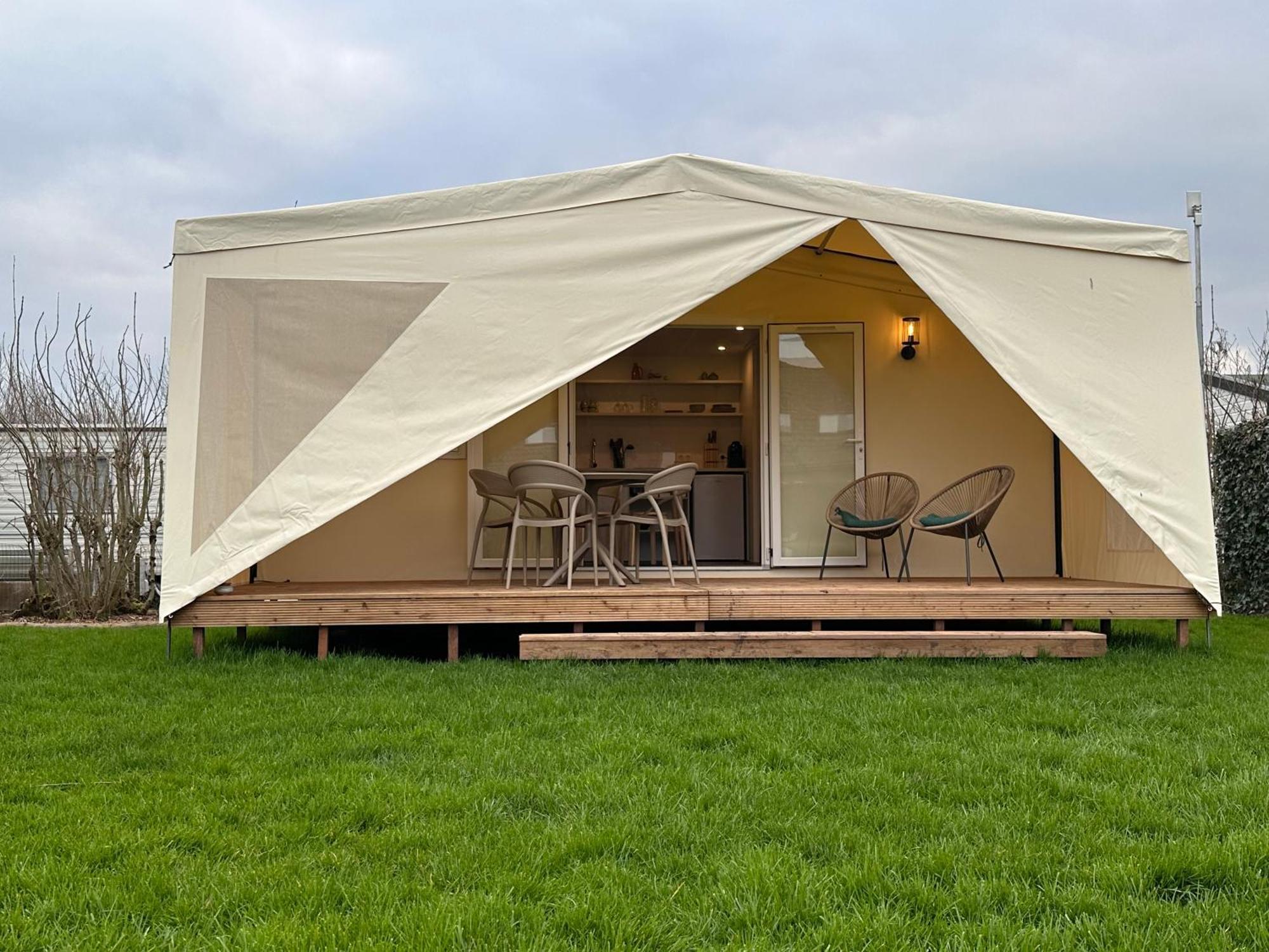 Glamping De Hof Van Eeden Warmond Exterior foto